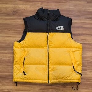 The North Face NUPTSE Vest In Steelers Colors